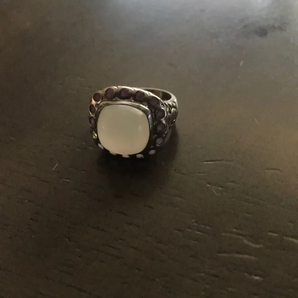 Ring - Picture 4 of 4